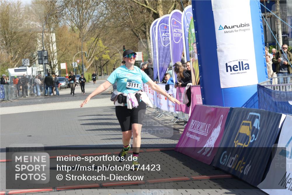 12.04.2026 - 45. Internationalen Wilhelmsburger Insellauf Strokosch-Dieckow http://msf.ph/oto/9474423 12.04.2026 11:31:16 Ziel 2480, 3111 meine-sportfotos.de