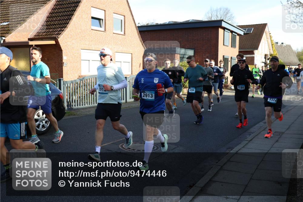 12.04.2026 - 45. Internationalen Wilhelmsburger Insellauf Yannick Fuchs http://msf.ph/oto/9474446 12.04.2026 09:00:03 Laufen 2912, 2913, 4394, 3184, 3324 meine-sportfotos.de