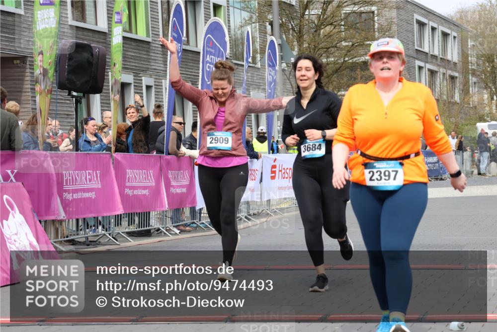 12.04.2026 - 45. Internationalen Wilhelmsburger Insellauf Strokosch-Dieckow http://msf.ph/oto/9474493 12.04.2026 13:32:58 Ziel 2397, 3684, 2909 meine-sportfotos.de