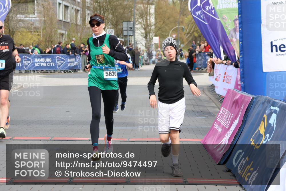 12.04.2026 - 45. Internationalen Wilhelmsburger Insellauf Strokosch-Dieckow http://msf.ph/oto/9474497 12.04.2026 12:54:49 Ziel 5630, 5858, 3661, 2852, 2085 meine-sportfotos.de