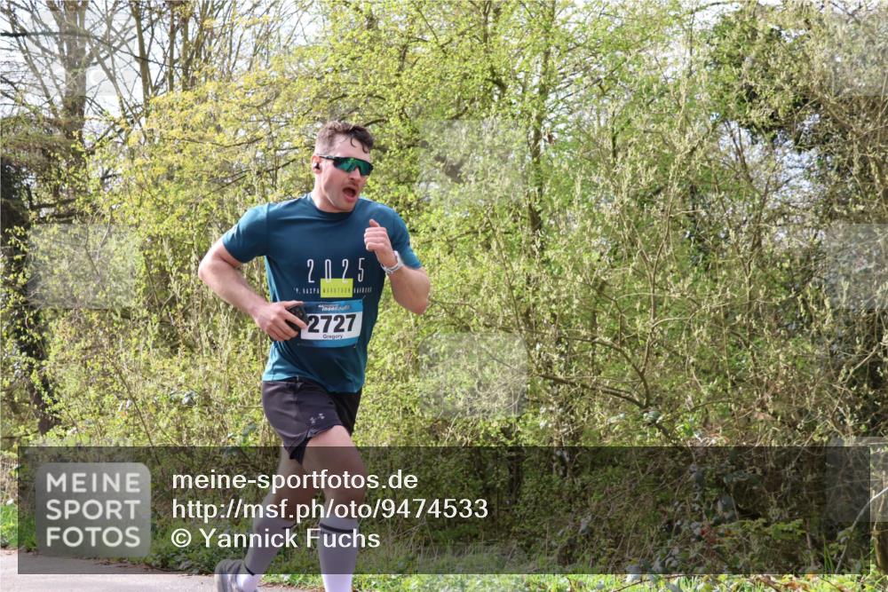 12.04.2026 - 45. Internationalen Wilhelmsburger Insellauf Yannick Fuchs http://msf.ph/oto/9474533 12.04.2026 10:06:38 Laufen 2025, 9, 2727 meine-sportfotos.de