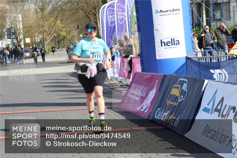 12.04.2026 - 45. Internationalen Wilhelmsburger Insellauf Strokosch-Dieckow http://msf.ph/oto/9474549 12.04.2026 11:31:16 Ziel 2480, 3111 meine-sportfotos.de