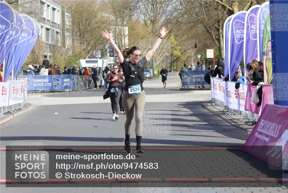 12.04.2026 - 45. Internationalen Wilhelmsburger Insellauf Strokosch-Dieckow http://msf.ph/oto/9474583 12.04.2026 11:31:34 Ziel 2524 meine-sportfotos.de
