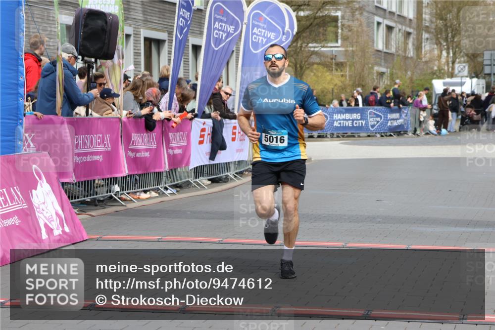 12.04.2026 - 45. Internationalen Wilhelmsburger Insellauf Strokosch-Dieckow http://msf.ph/oto/9474612 12.04.2026 12:54:57 Ziel 5016 meine-sportfotos.de