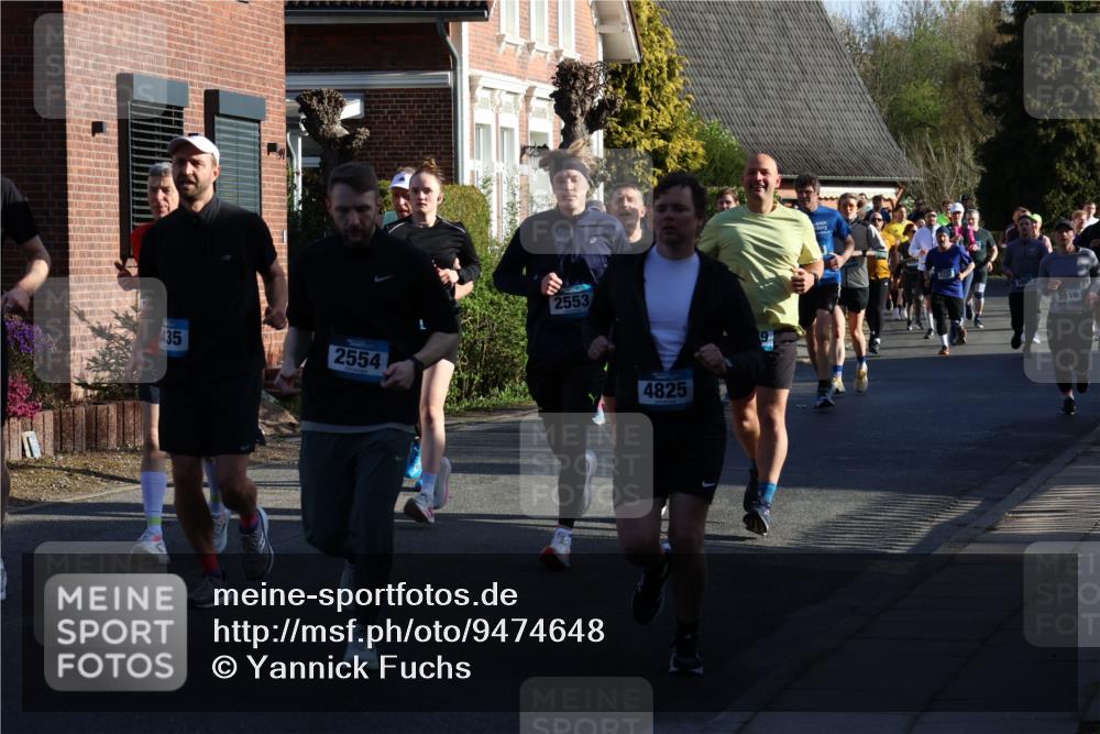 12.04.2026 - 45. Internationalen Wilhelmsburger Insellauf Yannick Fuchs http://msf.ph/oto/9474648 12.04.2026 09:00:24 Laufen 435, 2554, 2553, 4825, 5803, 3916 meine-sportfotos.de