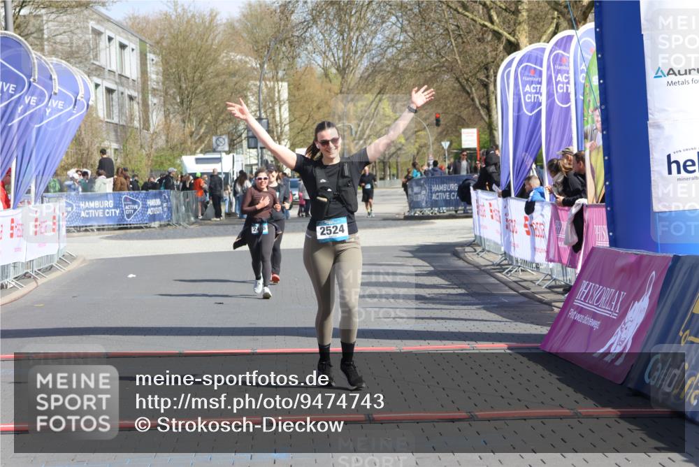 12.04.2026 - 45. Internationalen Wilhelmsburger Insellauf Strokosch-Dieckow http://msf.ph/oto/9474743 12.04.2026 11:31:34 Ziel 2524 meine-sportfotos.de