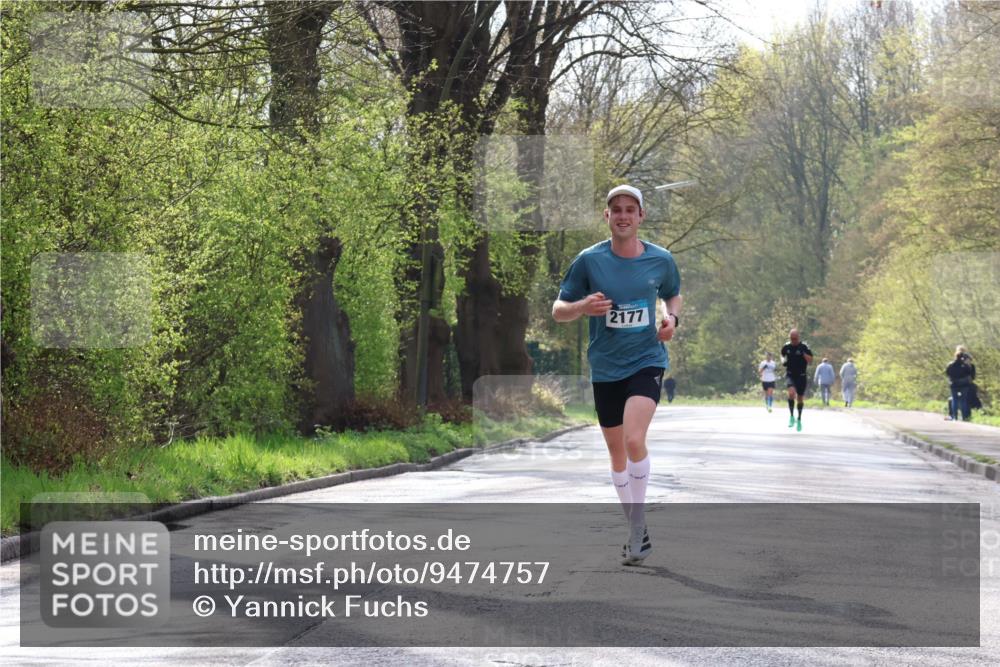 12.04.2026 - 45. Internationalen Wilhelmsburger Insellauf Yannick Fuchs http://msf.ph/oto/9474757 12.04.2026 10:07:01 Laufen 2177 meine-sportfotos.de
