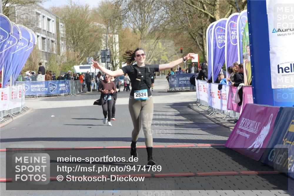 12.04.2026 - 45. Internationalen Wilhelmsburger Insellauf Strokosch-Dieckow http://msf.ph/oto/9474769 12.04.2026 11:31:35 Ziel 2524 meine-sportfotos.de
