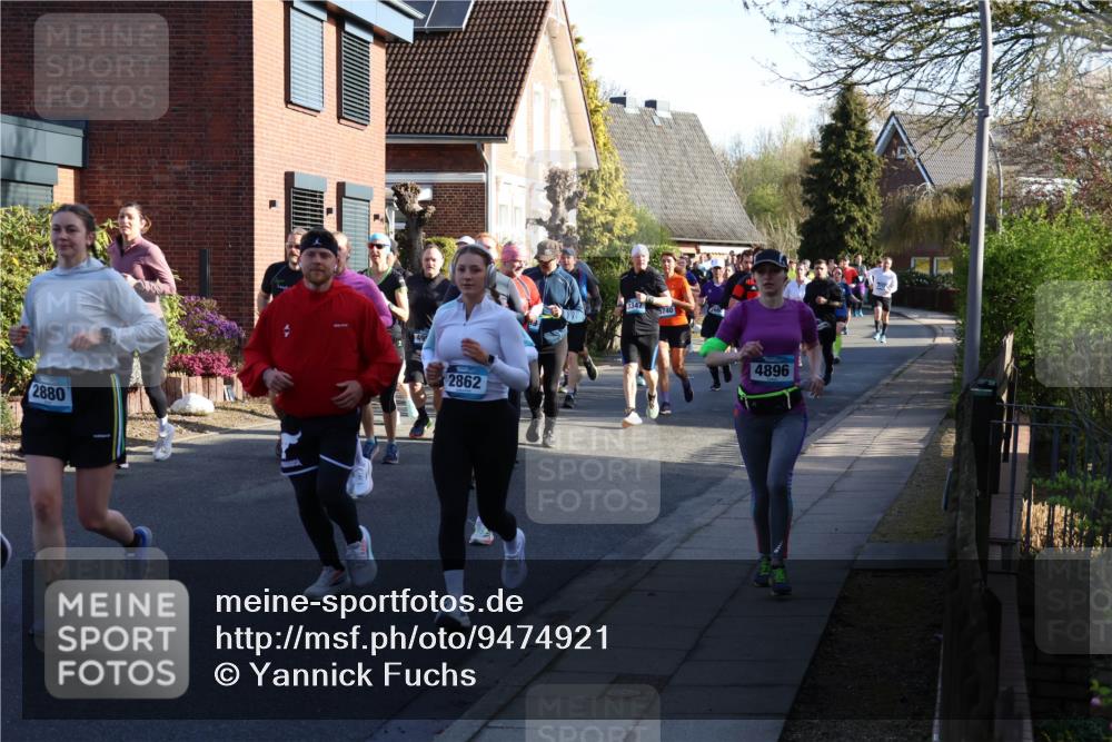 12.04.2026 - 45. Internationalen Wilhelmsburger Insellauf Yannick Fuchs http://msf.ph/oto/9474921 12.04.2026 09:00:50 Laufen 2880, 2862, 347, 5740, 4896 meine-sportfotos.de
