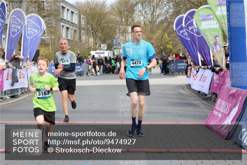 12.04.2026 - 45. Internationalen Wilhelmsburger Insellauf Strokosch-Dieckow http://msf.ph/oto/9474927 12.04.2026 12:55:15 Ziel 3163, 4472, 5478 meine-sportfotos.de