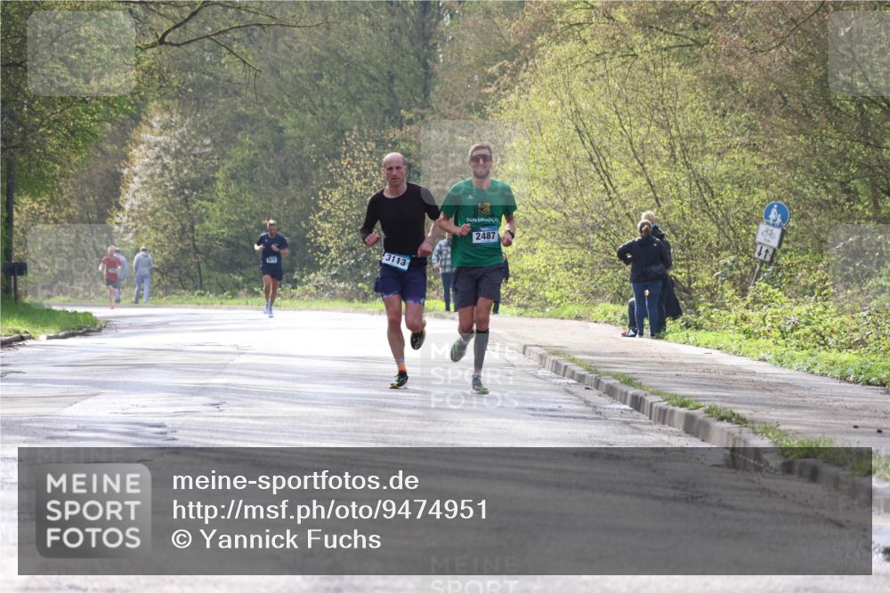 12.04.2026 - 45. Internationalen Wilhelmsburger Insellauf Yannick Fuchs http://msf.ph/oto/9474951 12.04.2026 10:07:43 Laufen 3113, 5476, 2487, 41 meine-sportfotos.de