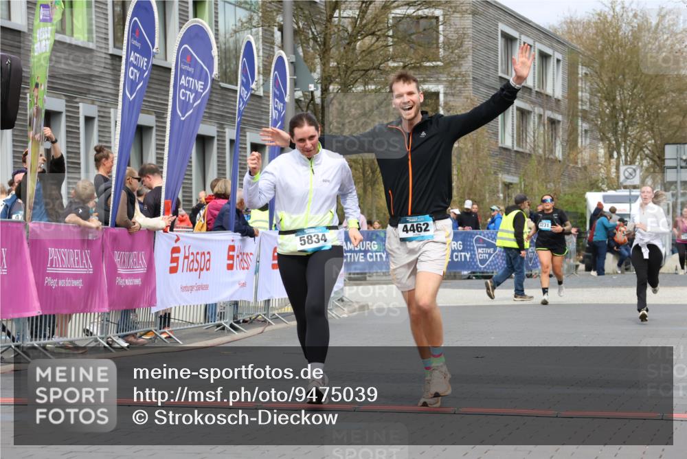12.04.2026 - 45. Internationalen Wilhelmsburger Insellauf Strokosch-Dieckow http://msf.ph/oto/9475039 12.04.2026 13:32:42 Ziel 2339, 4462 meine-sportfotos.de