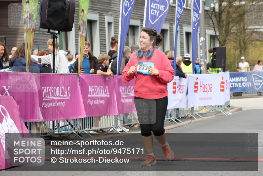 12.04.2026 - 45. Internationalen Wilhelmsburger Insellauf Strokosch-Dieckow http://msf.ph/oto/9475171 12.04.2026 13:32:38 Ziel 2587, 2339, 4462 meine-sportfotos.de
