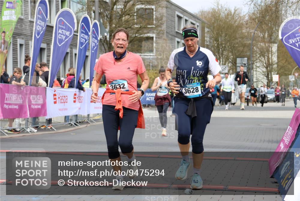 12.04.2026 - 45. Internationalen Wilhelmsburger Insellauf Strokosch-Dieckow http://msf.ph/oto/9475294 12.04.2026 13:32:31 Ziel 2792, 3632, 3628 meine-sportfotos.de