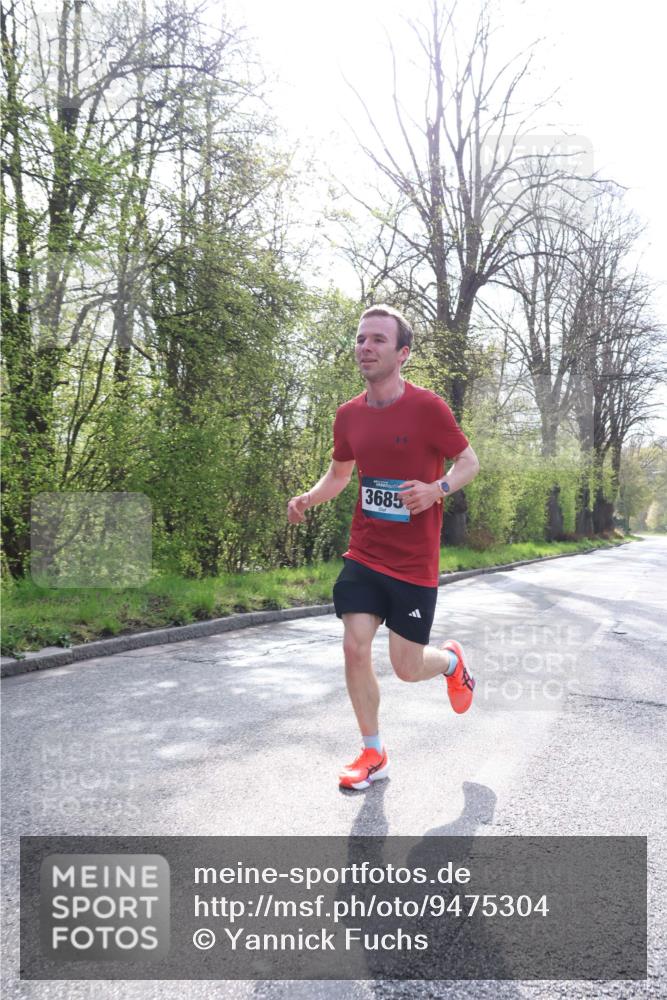12.04.2026 - 45. Internationalen Wilhelmsburger Insellauf Yannick Fuchs http://msf.ph/oto/9475304 12.04.2026 10:08:21 Laufen 3685 meine-sportfotos.de