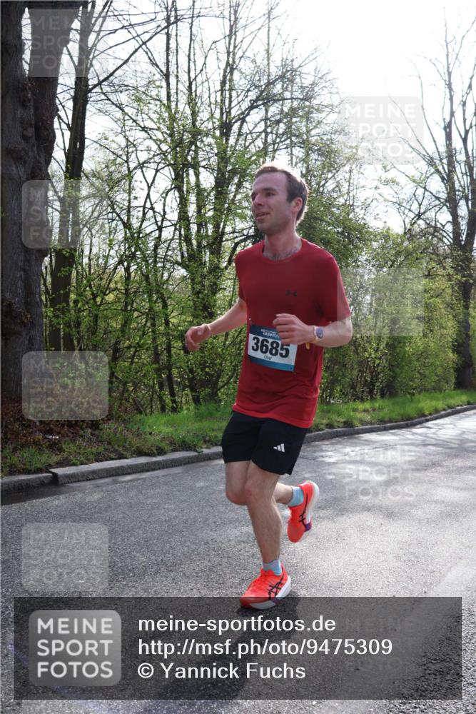 12.04.2026 - 45. Internationalen Wilhelmsburger Insellauf Yannick Fuchs http://msf.ph/oto/9475309 12.04.2026 10:08:22 Laufen 4, 3685 meine-sportfotos.de