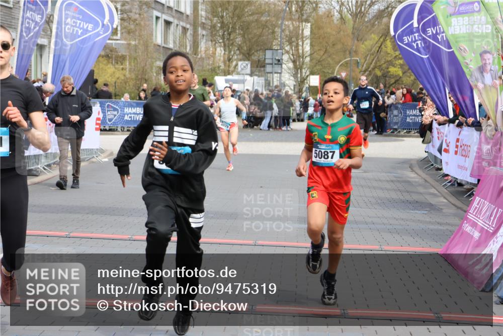 12.04.2026 - 45. Internationalen Wilhelmsburger Insellauf Strokosch-Dieckow http://msf.ph/oto/9475319 12.04.2026 12:55:35 Ziel 3411, 4041, 5086, 5087, 4079, 4678 meine-sportfotos.de