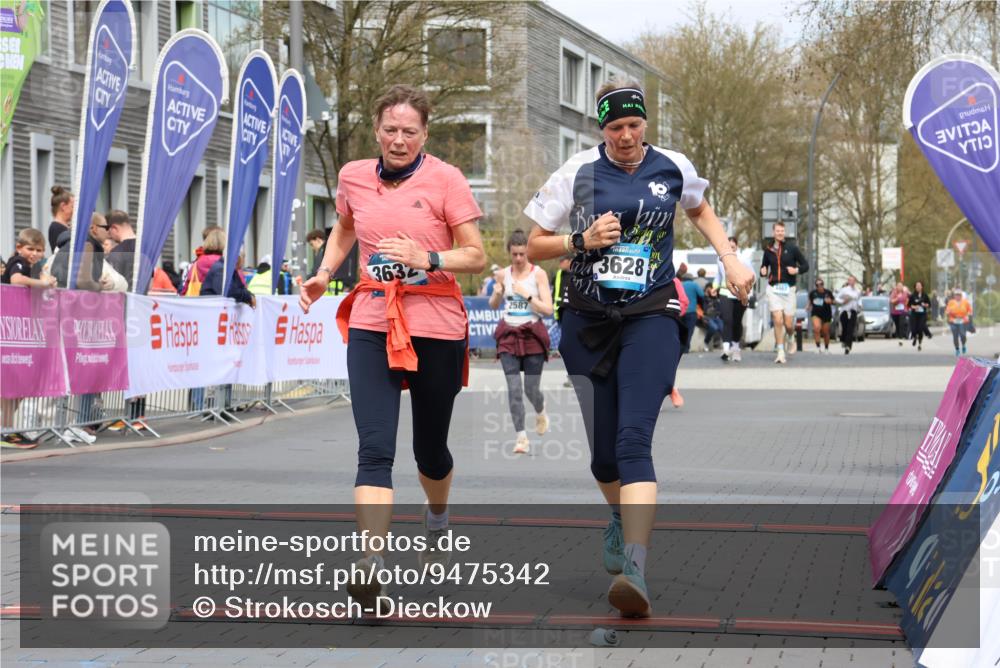 12.04.2026 - 45. Internationalen Wilhelmsburger Insellauf Strokosch-Dieckow http://msf.ph/oto/9475342 12.04.2026 13:32:31 Ziel 2792, 3632, 3628 meine-sportfotos.de