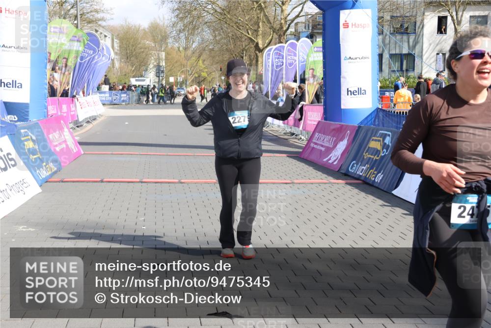 12.04.2026 - 45. Internationalen Wilhelmsburger Insellauf Strokosch-Dieckow http://msf.ph/oto/9475345 12.04.2026 11:31:44 Ziel 2475, 2279 meine-sportfotos.de