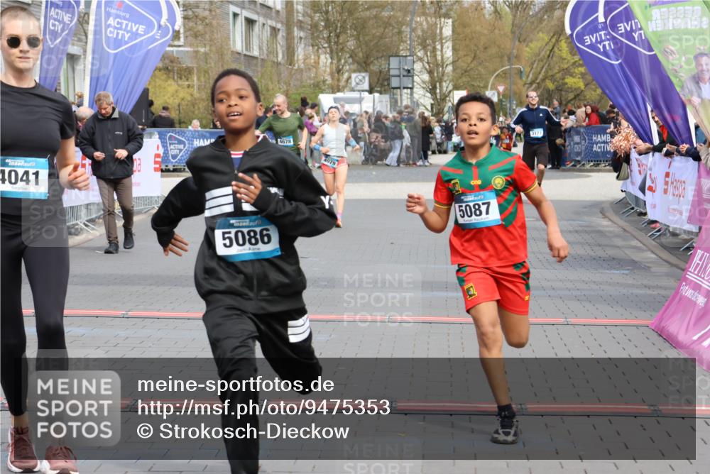 12.04.2026 - 45. Internationalen Wilhelmsburger Insellauf Strokosch-Dieckow http://msf.ph/oto/9475353 12.04.2026 12:55:35 Ziel 3411, 4041, 5086, 5087, 4079, 4678 meine-sportfotos.de