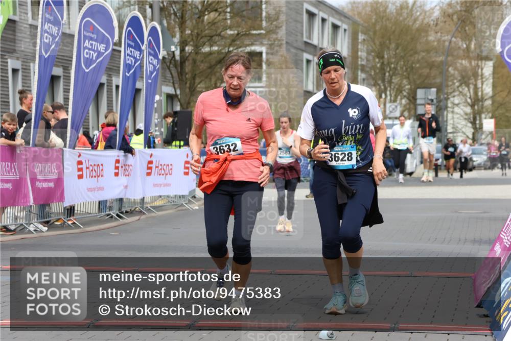 12.04.2026 - 45. Internationalen Wilhelmsburger Insellauf Strokosch-Dieckow http://msf.ph/oto/9475383 12.04.2026 13:32:31 Ziel 2792, 3632, 3628 meine-sportfotos.de