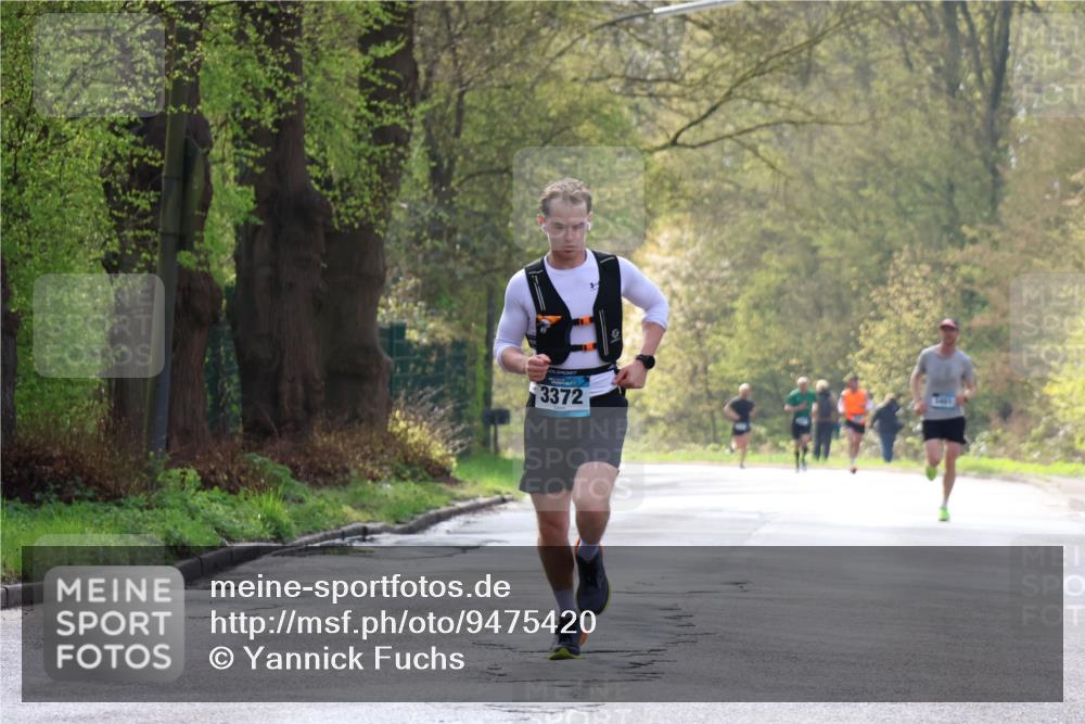 12.04.2026 - 45. Internationalen Wilhelmsburger Insellauf Yannick Fuchs http://msf.ph/oto/9475420 12.04.2026 10:08:41 Laufen 3372, 7401 meine-sportfotos.de