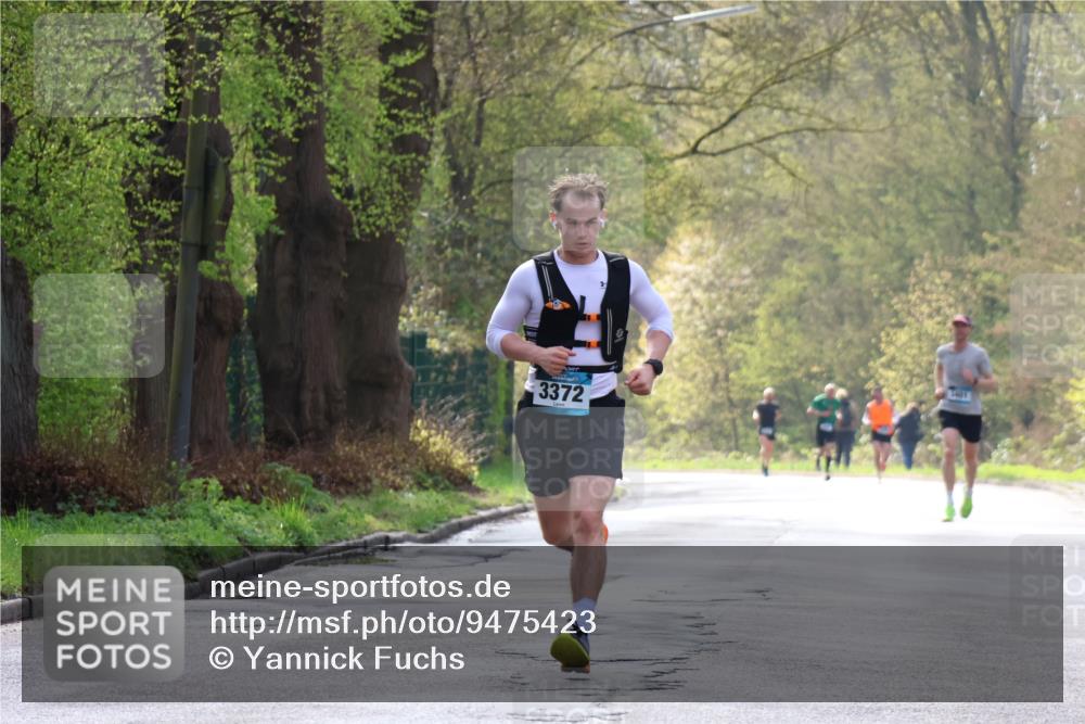 12.04.2026 - 45. Internationalen Wilhelmsburger Insellauf Yannick Fuchs http://msf.ph/oto/9475423 12.04.2026 10:08:41 Laufen 3372, 3401 meine-sportfotos.de