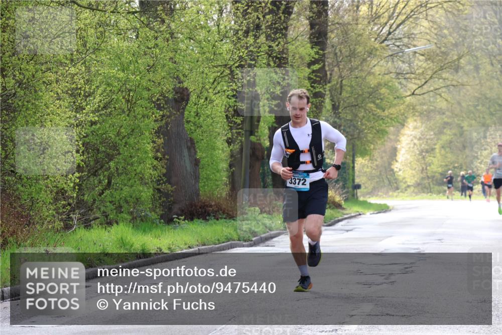 12.04.2026 - 45. Internationalen Wilhelmsburger Insellauf Yannick Fuchs http://msf.ph/oto/9475440 12.04.2026 10:08:43 Laufen 3372 meine-sportfotos.de