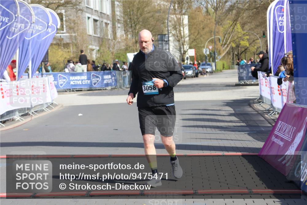12.04.2026 - 45. Internationalen Wilhelmsburger Insellauf Strokosch-Dieckow http://msf.ph/oto/9475471 12.04.2026 11:31:58 Ziel 3058 meine-sportfotos.de
