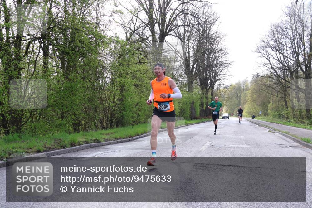 12.04.2026 - 45. Internationalen Wilhelmsburger Insellauf Yannick Fuchs http://msf.ph/oto/9475633 12.04.2026 10:09:11 Laufen 2866, 3682 meine-sportfotos.de