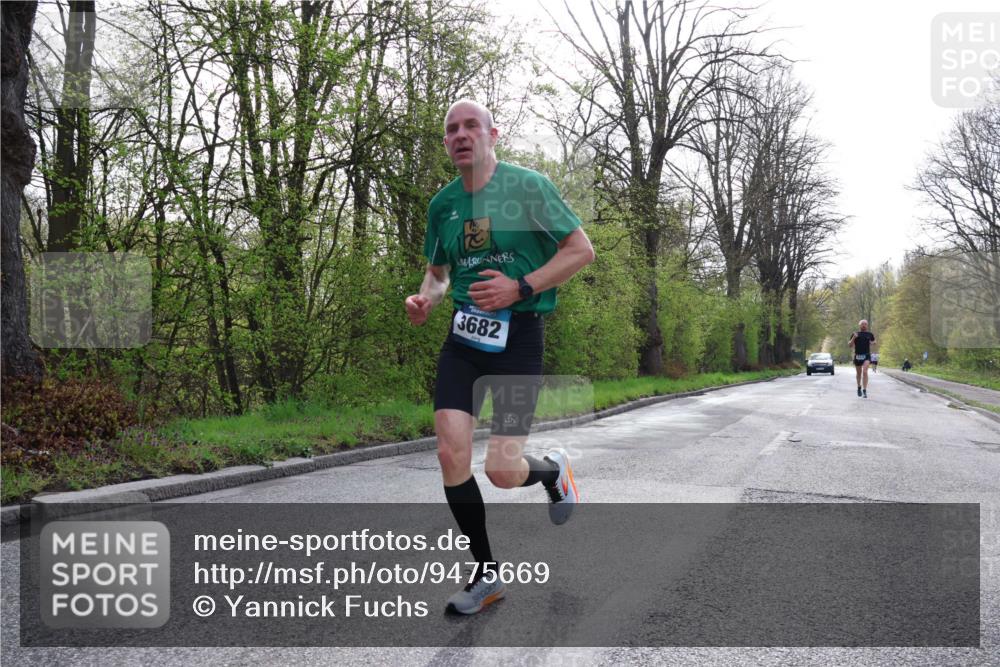 12.04.2026 - 45. Internationalen Wilhelmsburger Insellauf Yannick Fuchs http://msf.ph/oto/9475669 12.04.2026 10:09:14 Laufen 3682 meine-sportfotos.de