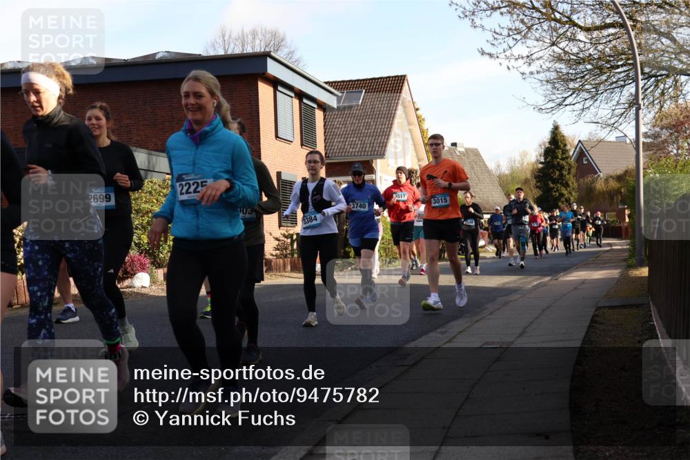 12.04.2026 - 45. Internationalen Wilhelmsburger Insellauf Yannick Fuchs http://msf.ph/oto/9475782 12.04.2026 09:02:19 Laufen 2699, 2225, 3384, 3740, 3517, 3015, 548 meine-sportfotos.de