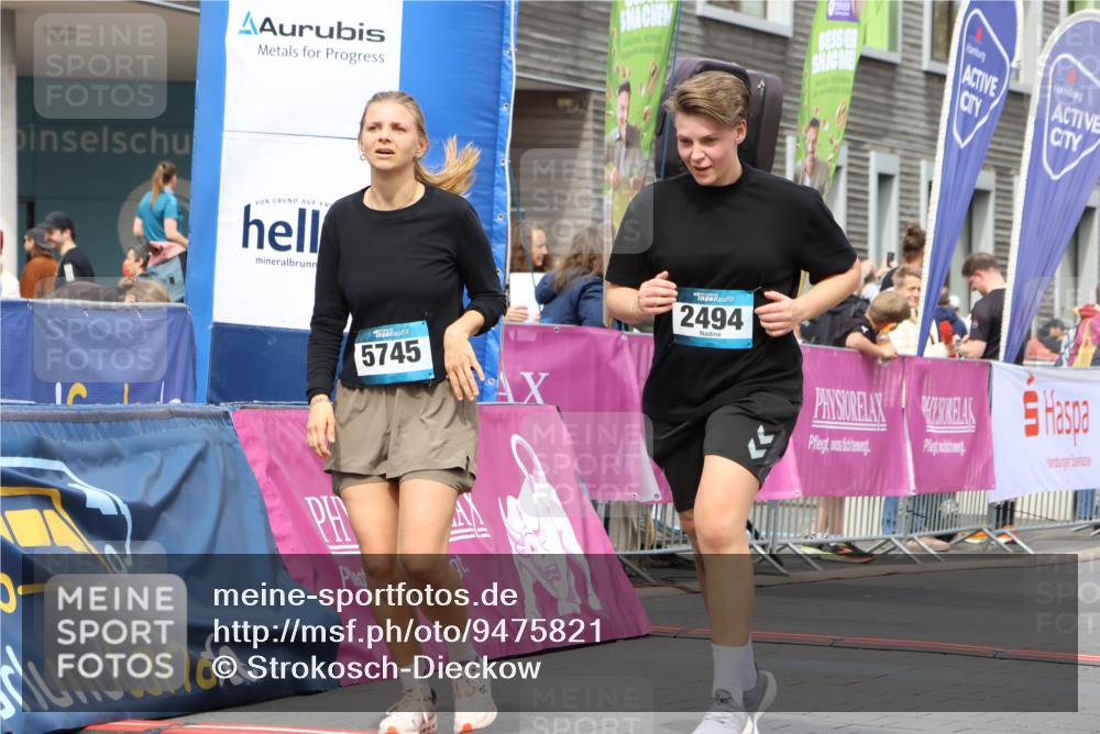 12.04.2026 - 45. Internationalen Wilhelmsburger Insellauf Strokosch-Dieckow http://msf.ph/oto/9475821 12.04.2026 13:31:45 Ziel 5745, 2494 meine-sportfotos.de