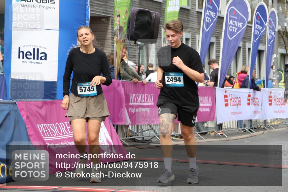 12.04.2026 - 45. Internationalen Wilhelmsburger Insellauf Strokosch-Dieckow http://msf.ph/oto/9475918 12.04.2026 13:31:45 Ziel 5745, 2494 meine-sportfotos.de
