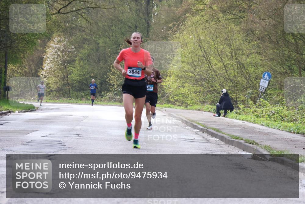12.04.2026 - 45. Internationalen Wilhelmsburger Insellauf Yannick Fuchs http://msf.ph/oto/9475934 12.04.2026 10:09:38 Laufen 3644, 262, 56, 41 meine-sportfotos.de
