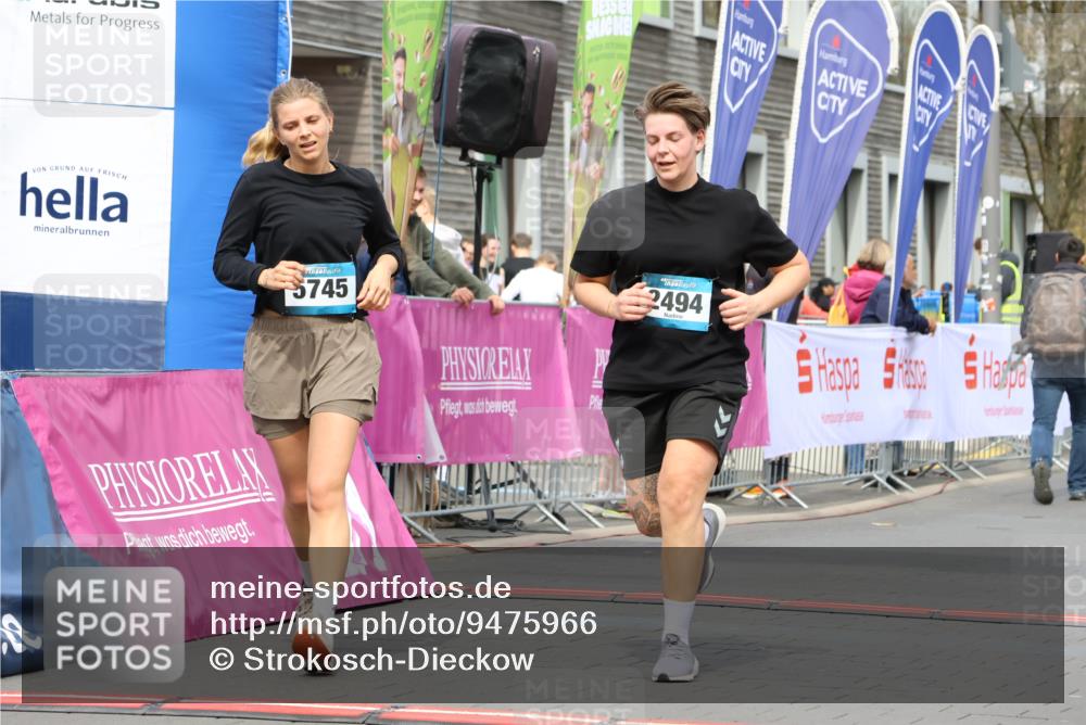 12.04.2026 - 45. Internationalen Wilhelmsburger Insellauf Strokosch-Dieckow http://msf.ph/oto/9475966 12.04.2026 13:31:44 Ziel 5745, 2494 meine-sportfotos.de