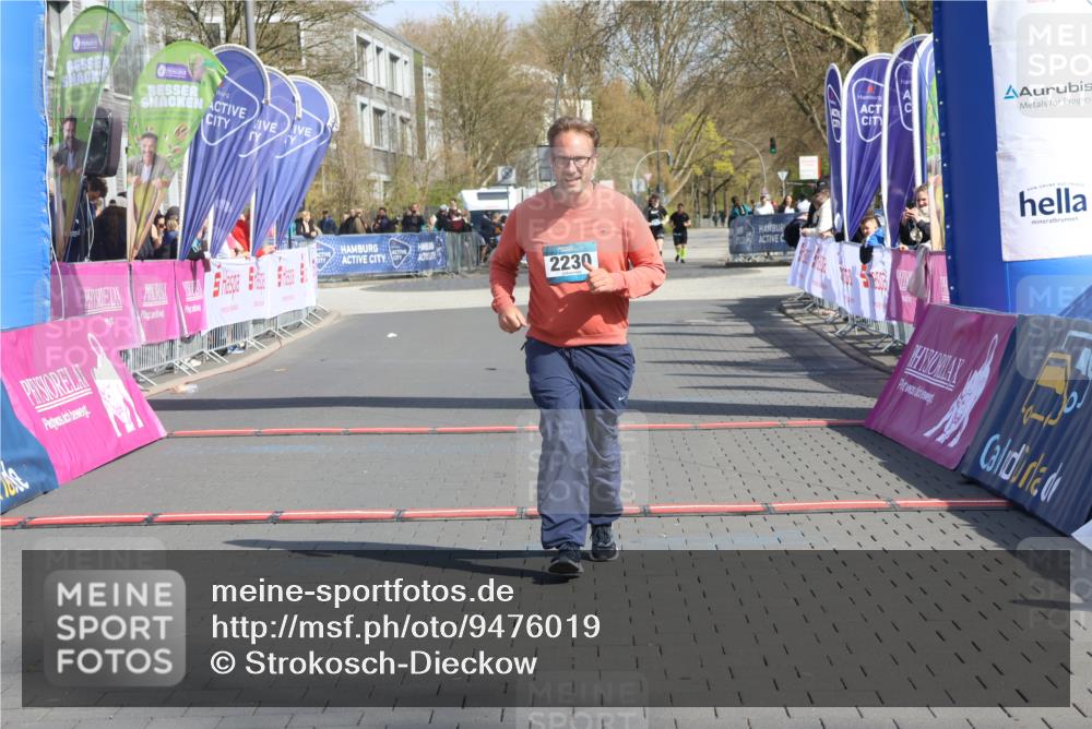 12.04.2026 - 45. Internationalen Wilhelmsburger Insellauf Strokosch-Dieckow http://msf.ph/oto/9476019 12.04.2026 11:33:34 Ziel 3474, 4509, 2230 meine-sportfotos.de