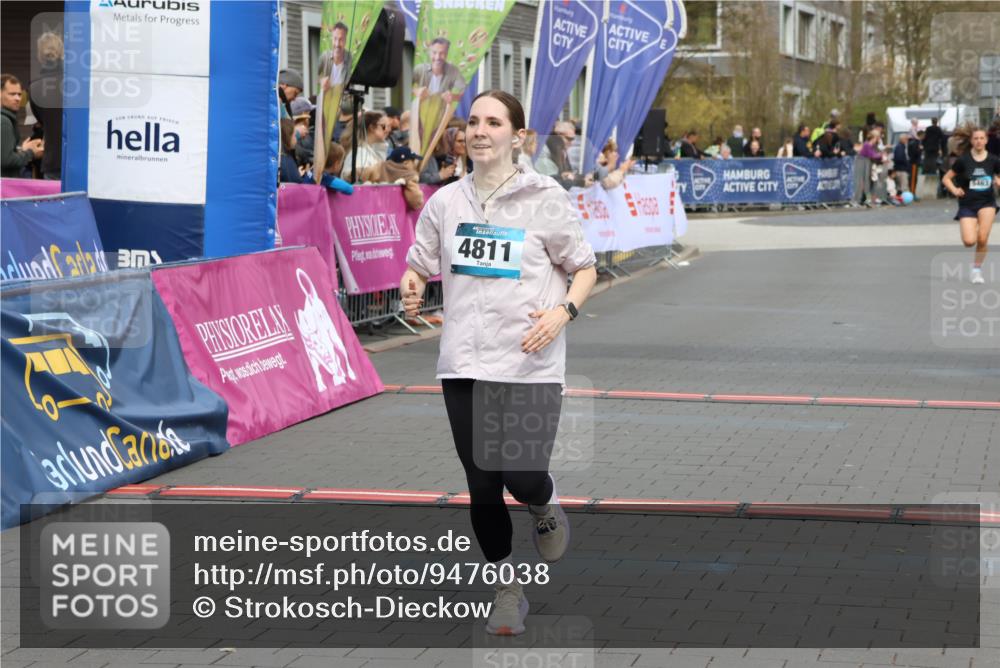 12.04.2026 - 45. Internationalen Wilhelmsburger Insellauf Strokosch-Dieckow http://msf.ph/oto/9476038 12.04.2026 12:56:08 Ziel 5109, 5361, 4811, 4728, 3315, 5463 meine-sportfotos.de