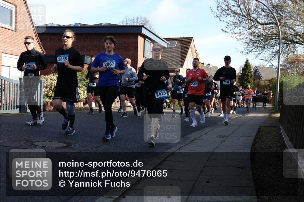 12.04.2026 - 45. Internationalen Wilhelmsburger Insellauf Yannick Fuchs http://msf.ph/oto/9476065 12.04.2026 09:02:43 Laufen 292, 2868, 2867, 3464, 2492, 2415, 4520, 2513, 3202, 2539 meine-sportfotos.de