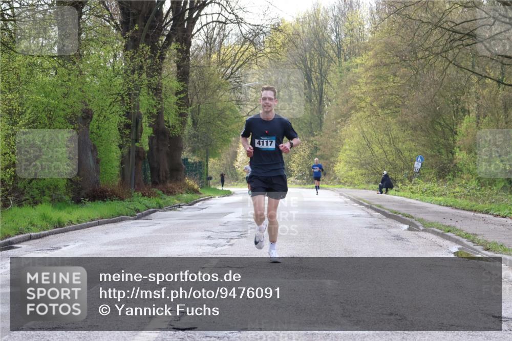 12.04.2026 - 45. Internationalen Wilhelmsburger Insellauf Yannick Fuchs http://msf.ph/oto/9476091 12.04.2026 10:09:53 Laufen 4117 meine-sportfotos.de