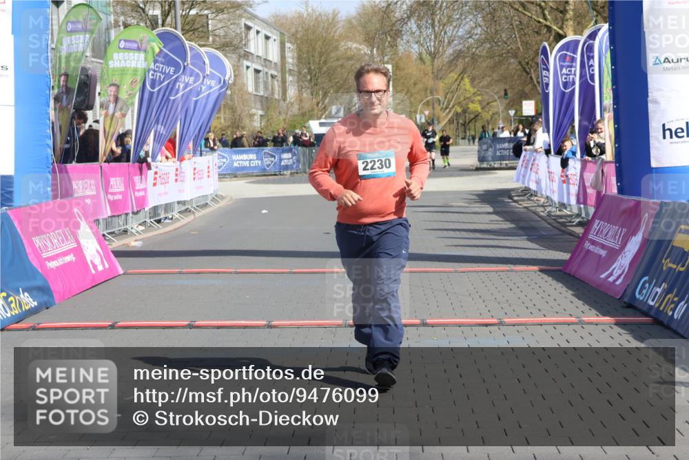 12.04.2026 - 45. Internationalen Wilhelmsburger Insellauf Strokosch-Dieckow http://msf.ph/oto/9476099 12.04.2026 11:33:34 Ziel 3474, 4509, 2230 meine-sportfotos.de