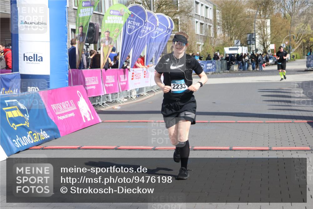 12.04.2026 - 45. Internationalen Wilhelmsburger Insellauf Strokosch-Dieckow http://msf.ph/oto/9476198 12.04.2026 11:33:49 Ziel 2233 meine-sportfotos.de