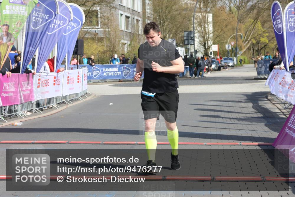 12.04.2026 - 45. Internationalen Wilhelmsburger Insellauf Strokosch-Dieckow http://msf.ph/oto/9476277 12.04.2026 11:34:01 Ziel 4939 meine-sportfotos.de
