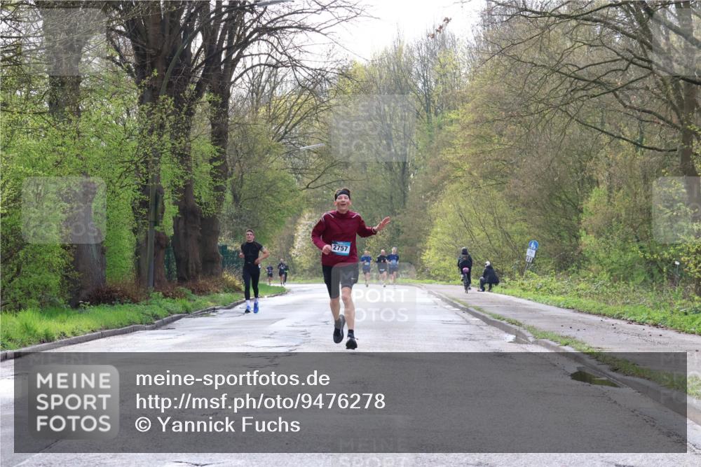 12.04.2026 - 45. Internationalen Wilhelmsburger Insellauf Yannick Fuchs http://msf.ph/oto/9476278 12.04.2026 10:10:22 Laufen 2757 meine-sportfotos.de