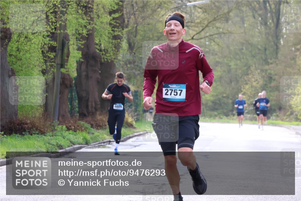 12.04.2026 - 45. Internationalen Wilhelmsburger Insellauf Yannick Fuchs http://msf.ph/oto/9476293 12.04.2026 10:10:24 Laufen 2757 meine-sportfotos.de