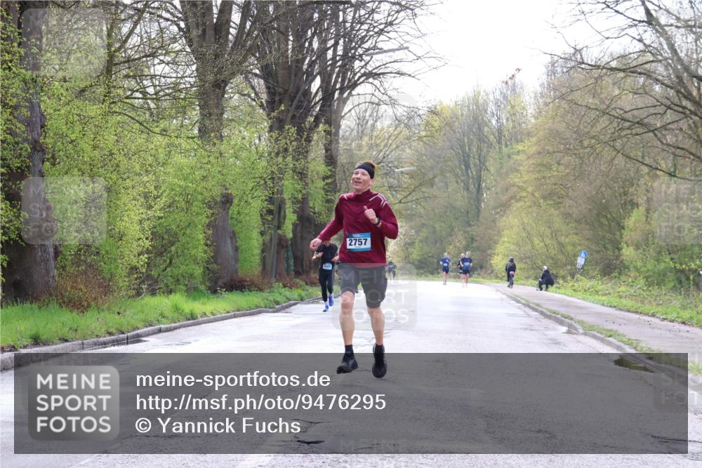12.04.2026 - 45. Internationalen Wilhelmsburger Insellauf Yannick Fuchs http://msf.ph/oto/9476295 12.04.2026 10:10:24 Laufen 2757 meine-sportfotos.de