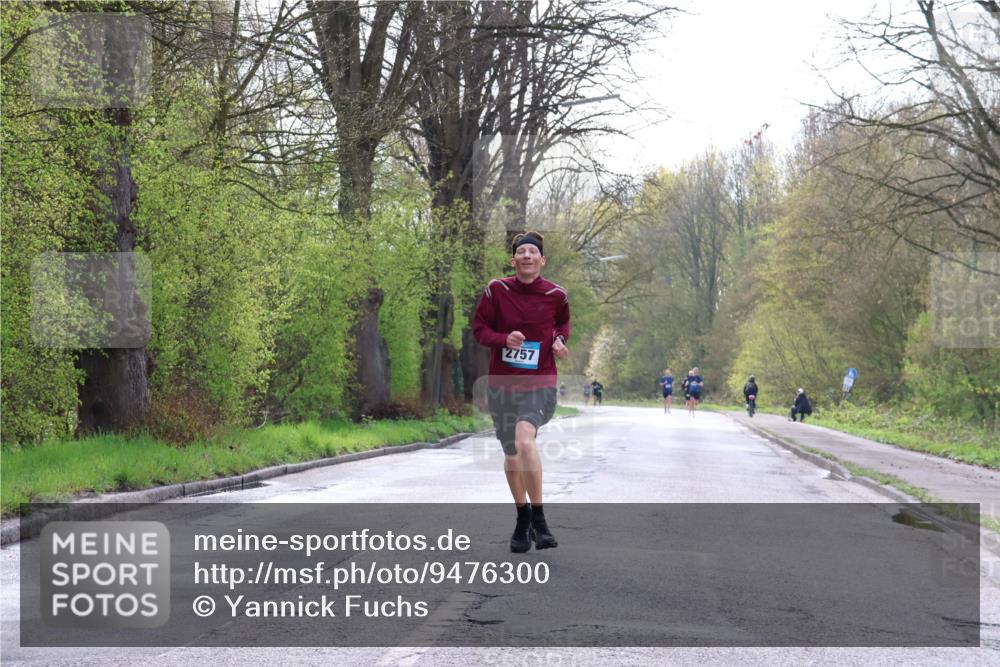 12.04.2026 - 45. Internationalen Wilhelmsburger Insellauf Yannick Fuchs http://msf.ph/oto/9476300 12.04.2026 10:10:25 Laufen 2757 meine-sportfotos.de