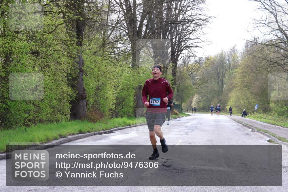 12.04.2026 - 45. Internationalen Wilhelmsburger Insellauf Yannick Fuchs http://msf.ph/oto/9476306 12.04.2026 10:10:25 Laufen 2757 meine-sportfotos.de