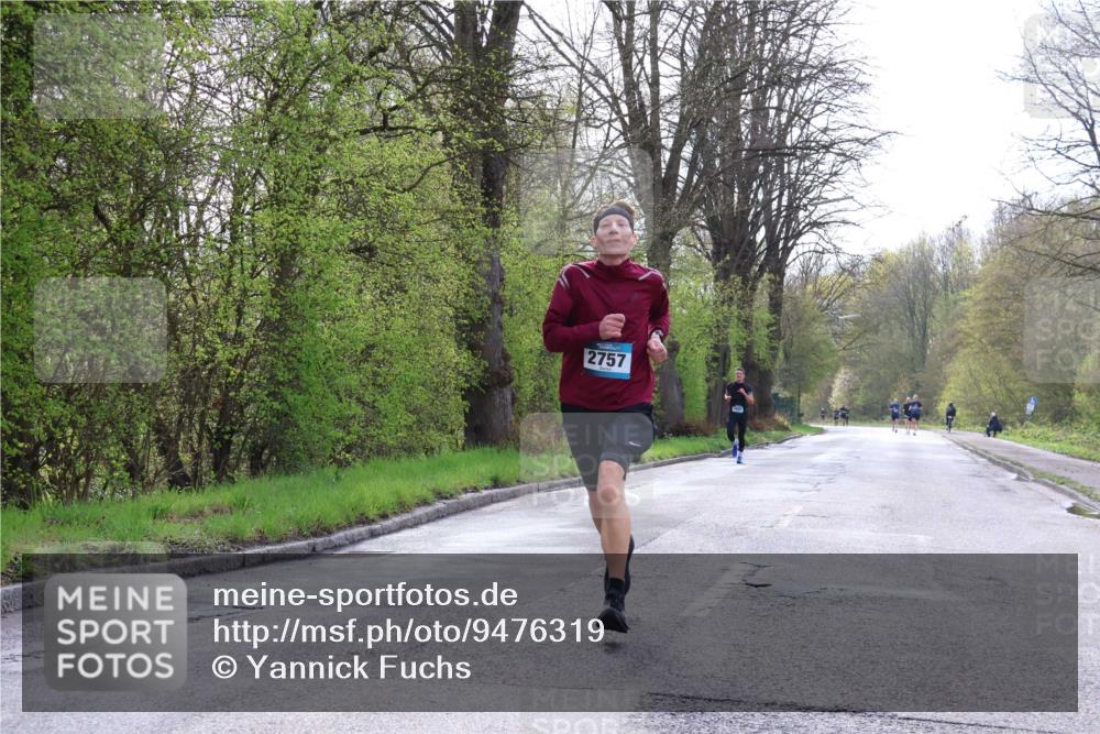 12.04.2026 - 45. Internationalen Wilhelmsburger Insellauf Yannick Fuchs http://msf.ph/oto/9476319 12.04.2026 10:10:26 Laufen 2757 meine-sportfotos.de