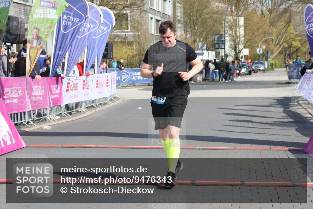 12.04.2026 - 45. Internationalen Wilhelmsburger Insellauf Strokosch-Dieckow http://msf.ph/oto/9476343 12.04.2026 11:34:01 Ziel 4939 meine-sportfotos.de